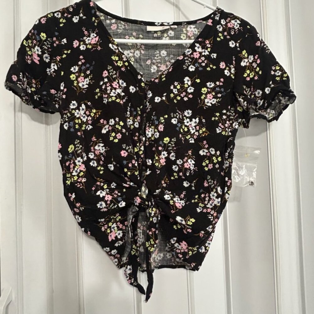SO Brand Floral Blouse, NWOT Size XS